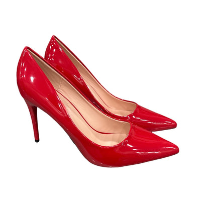 Velia  Red